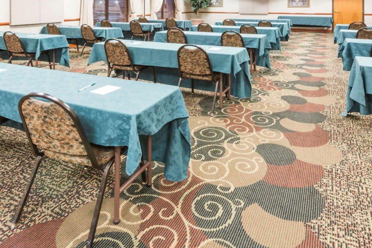 Wingate By Wyndham Airport - Rockville Road Hotel Indianapolis