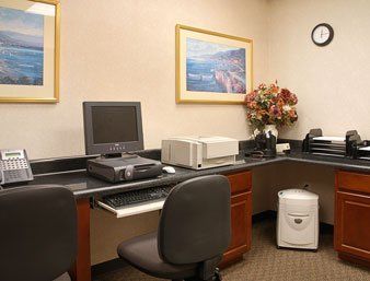 Wingate By Wyndham Airport - Rockville Road Hotel Indianapolis
